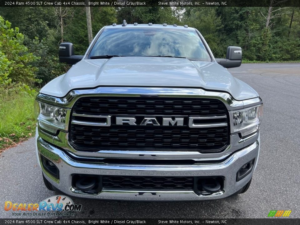 2024 Ram 4500 SLT Crew Cab 4x4 Chassis Bright White / Diesel Gray/Black Photo #3