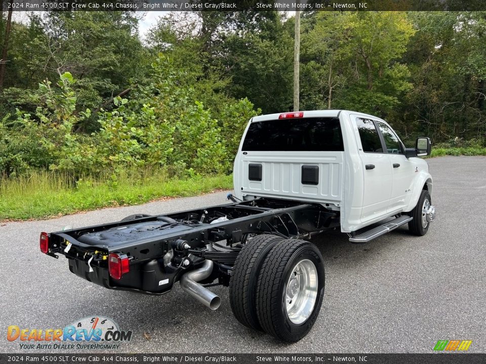 2024 Ram 4500 SLT Crew Cab 4x4 Chassis Bright White / Diesel Gray/Black Photo #6