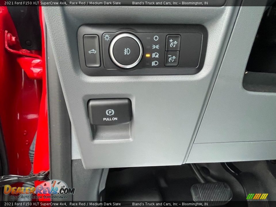 Controls of 2021 Ford F150 XLT SuperCrew 4x4 Photo #25