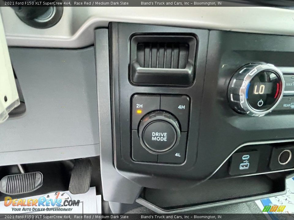 Controls of 2021 Ford F150 XLT SuperCrew 4x4 Photo #26