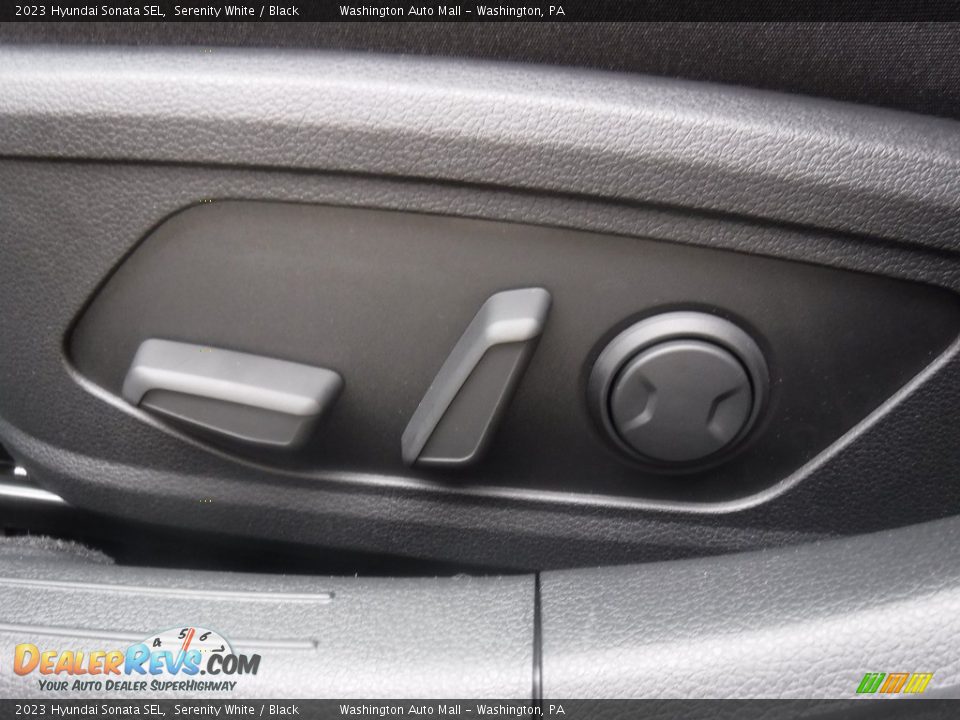 Front Seat of 2023 Hyundai Sonata SEL Photo #9