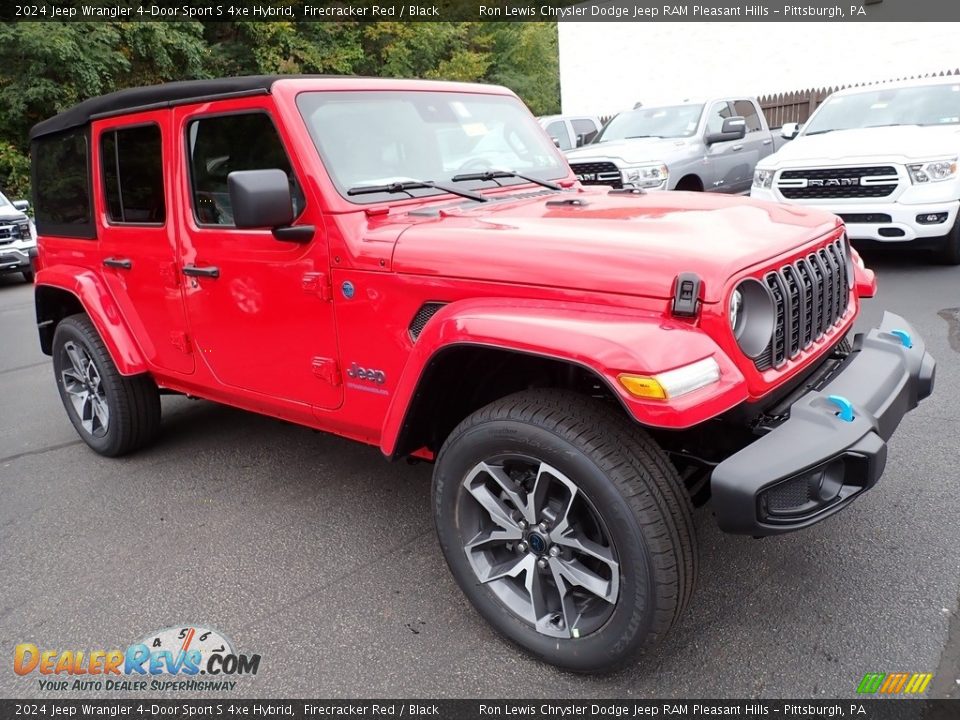 Front 3/4 View of 2024 Jeep Wrangler 4-Door Sport S 4xe Hybrid Photo #8