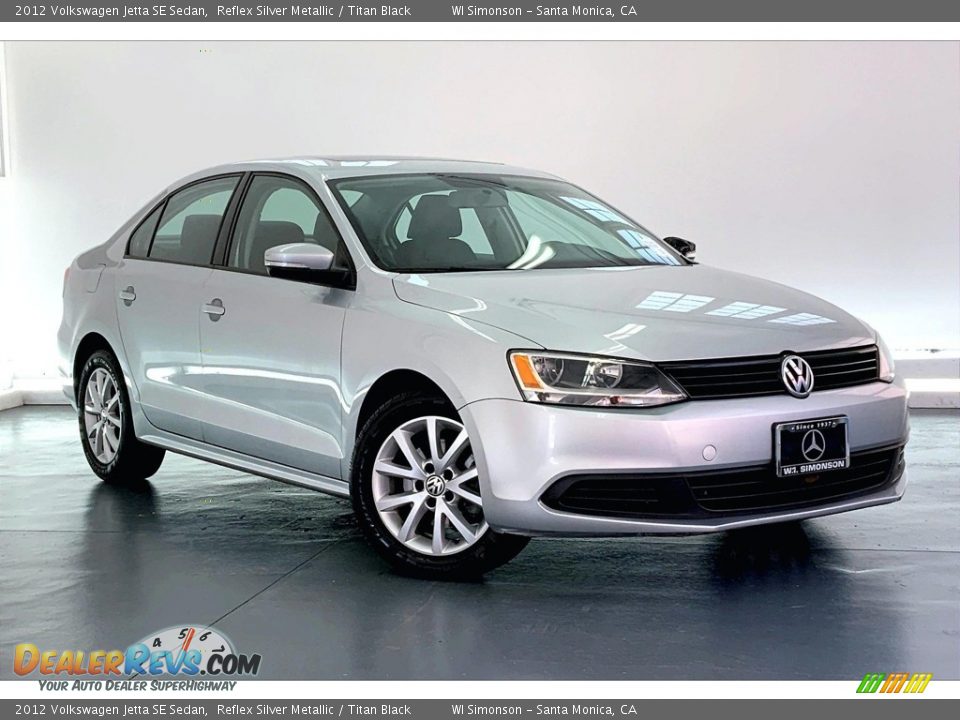 Front 3/4 View of 2012 Volkswagen Jetta SE Sedan Photo #34