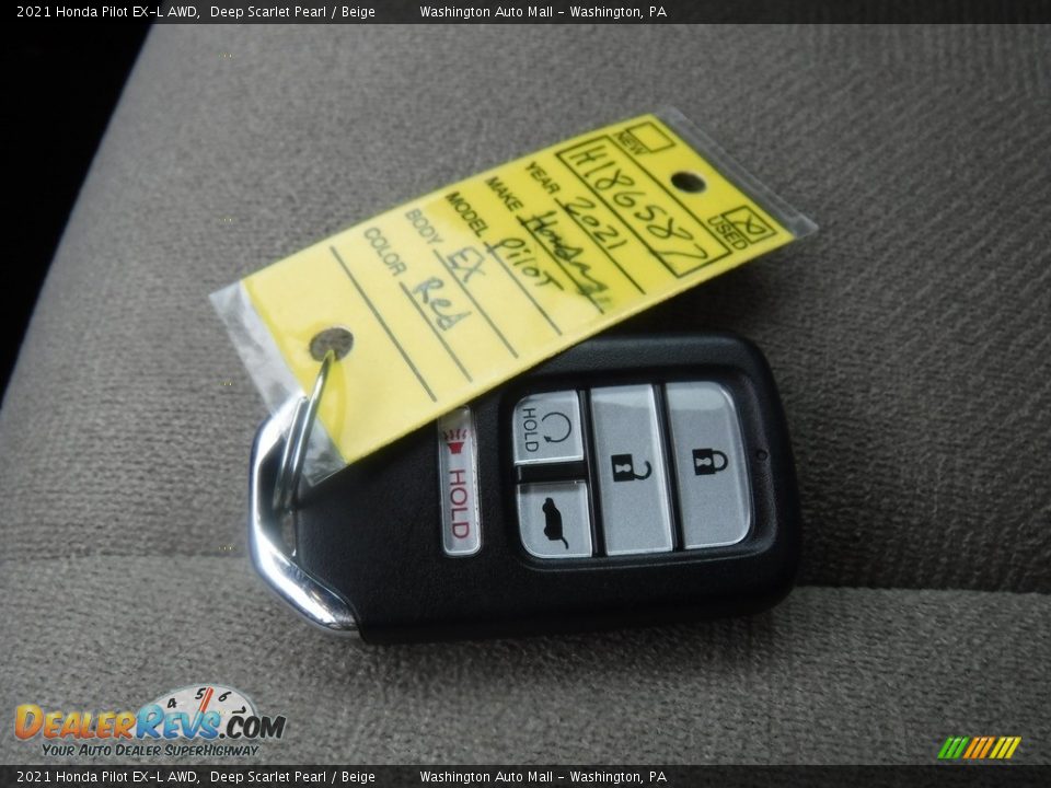 Keys of 2021 Honda Pilot EX-L AWD Photo #30