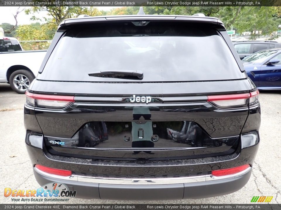 2024 Jeep Grand Cherokee 4XE Diamond Black Crystal Pearl / Global Black Photo #4