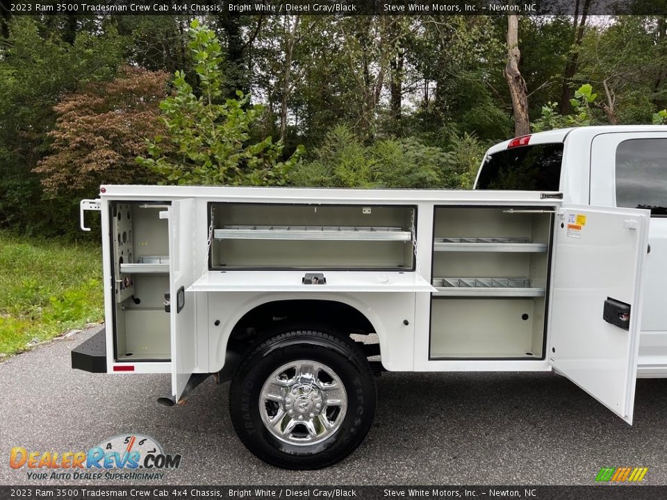 2023 Ram 3500 Tradesman Crew Cab 4x4 Chassis Bright White / Diesel Gray/Black Photo #7