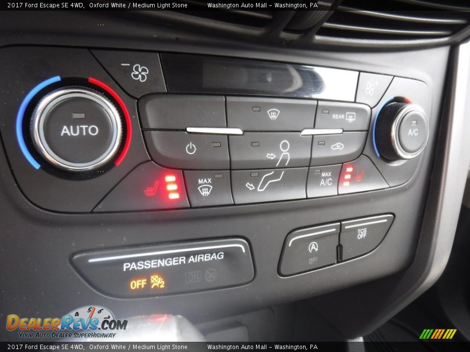 2017 Ford Escape SE 4WD Oxford White / Medium Light Stone Photo #20