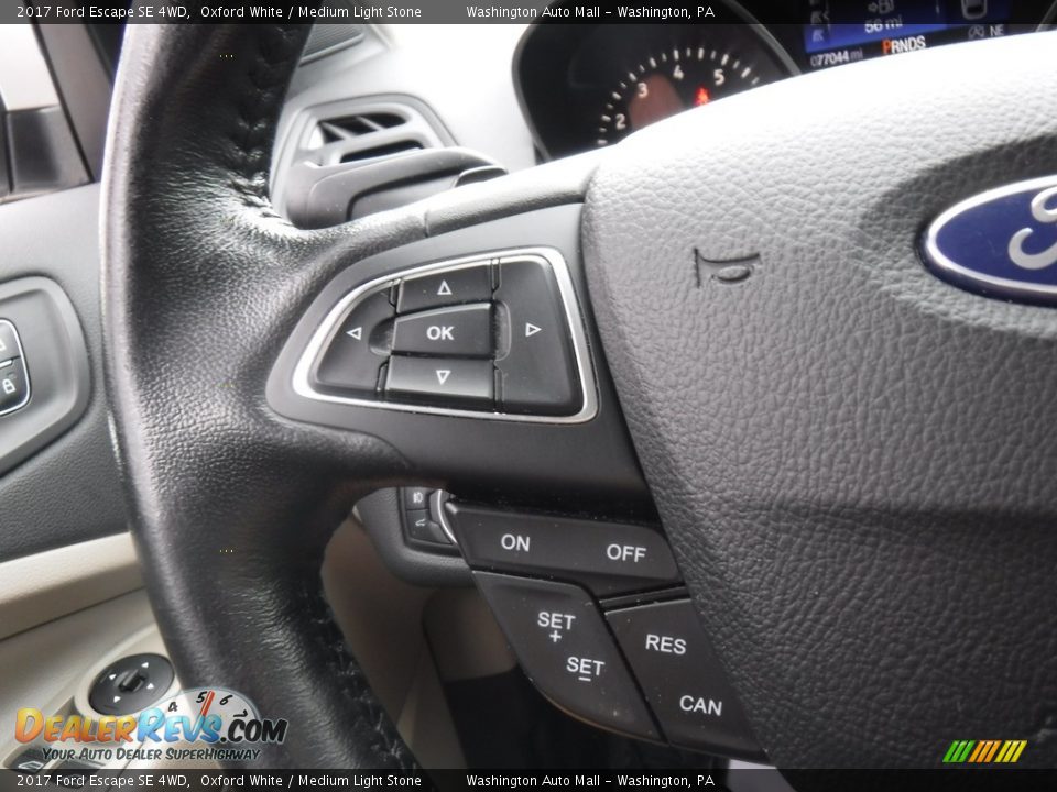 2017 Ford Escape SE 4WD Oxford White / Medium Light Stone Photo #29
