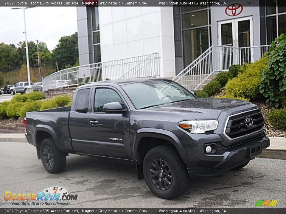 Front 3/4 View of 2022 Toyota Tacoma SR5 Access Cab 4x4 Photo #1