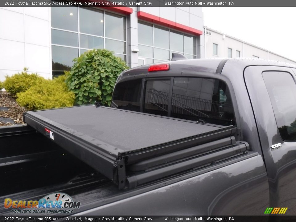 2022 Toyota Tacoma SR5 Access Cab 4x4 Magnetic Gray Metallic / Cement Gray Photo #10