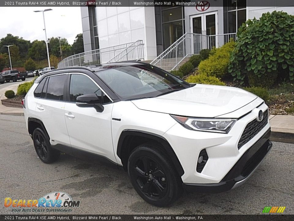 Front 3/4 View of 2021 Toyota RAV4 XSE AWD Hybrid Photo #1