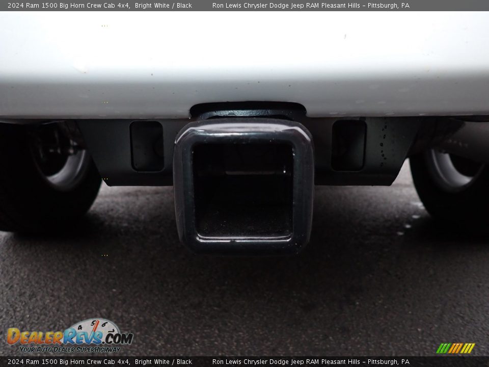 2024 Ram 1500 Big Horn Crew Cab 4x4 Bright White / Black Photo #5