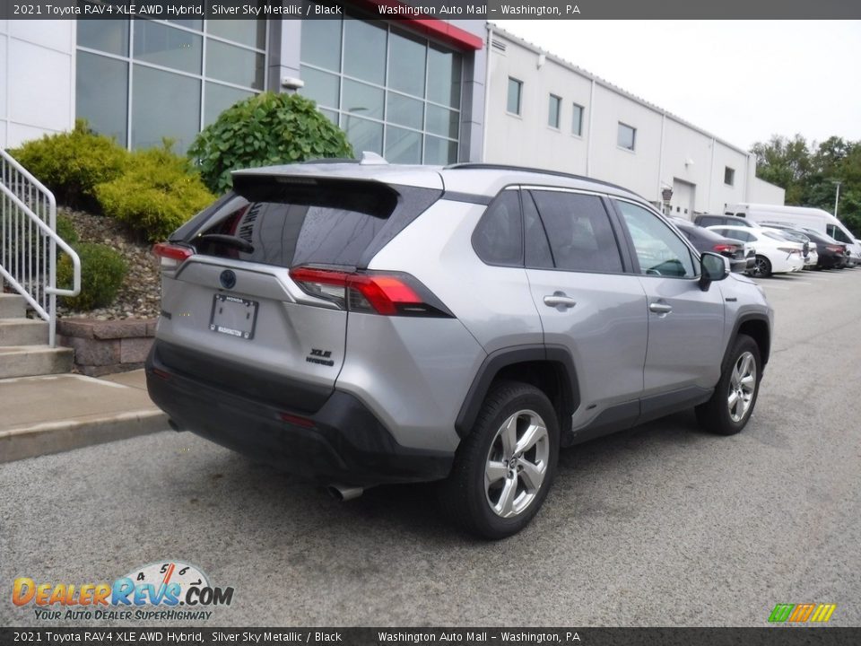 2021 Toyota RAV4 XLE AWD Hybrid Silver Sky Metallic / Black Photo #10