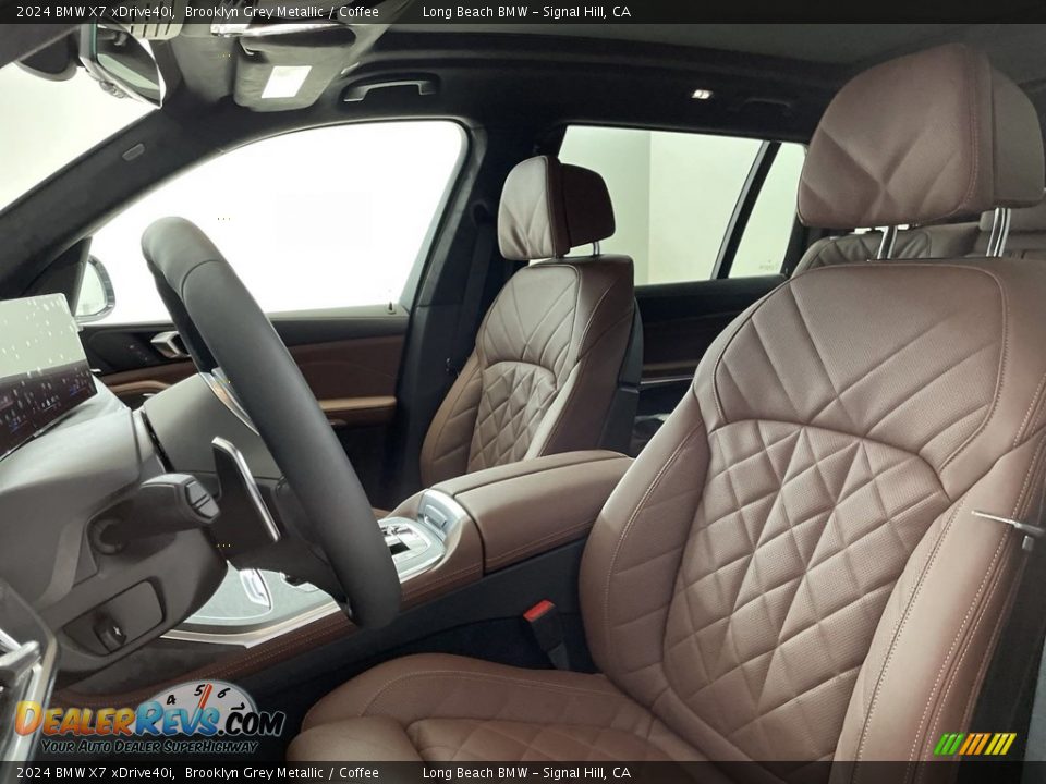 Front Seat of 2024 BMW X7 xDrive40i Photo #13