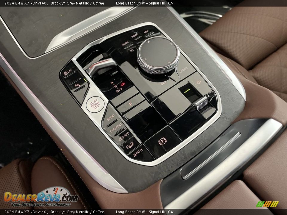 2024 BMW X7 xDrive40i Shifter Photo #22