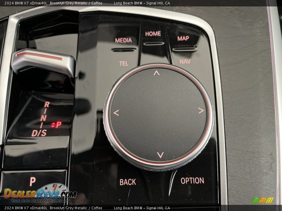 Controls of 2024 BMW X7 xDrive40i Photo #24