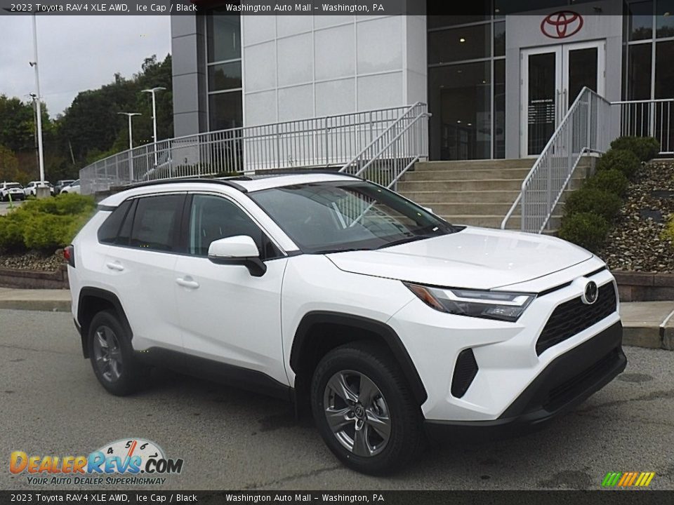 Front 3/4 View of 2023 Toyota RAV4 XLE AWD Photo #1