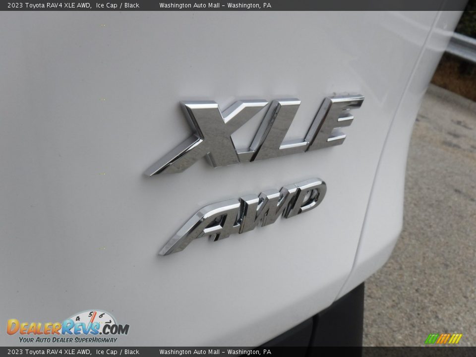 2023 Toyota RAV4 XLE AWD Ice Cap / Black Photo #9