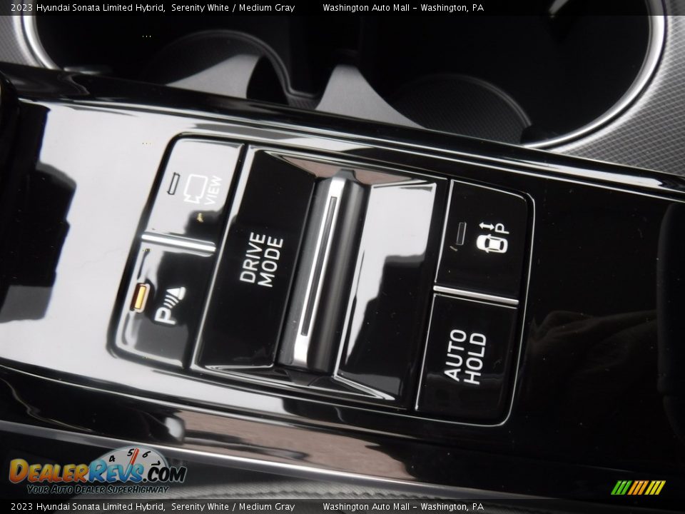 Controls of 2023 Hyundai Sonata Limited Hybrid Photo #14