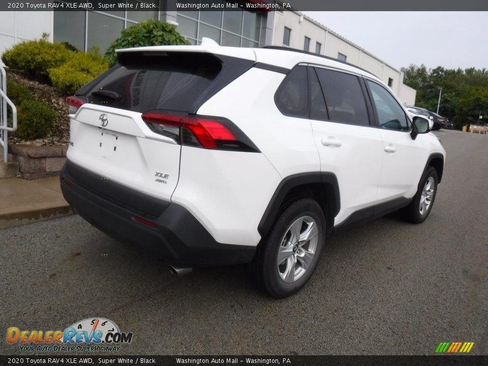 2020 Toyota RAV4 XLE AWD Super White / Black Photo #9