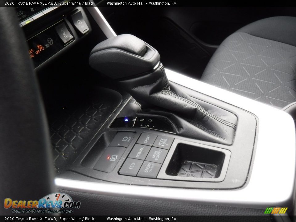 2020 Toyota RAV4 XLE AWD Shifter Photo #17