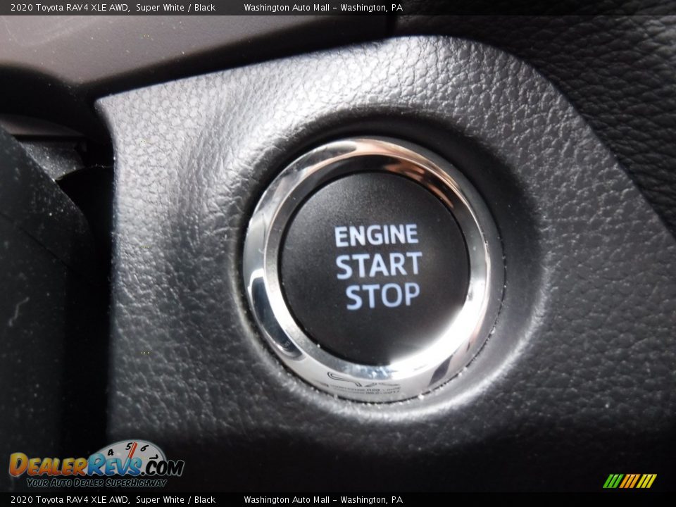 2020 Toyota RAV4 XLE AWD Super White / Black Photo #20