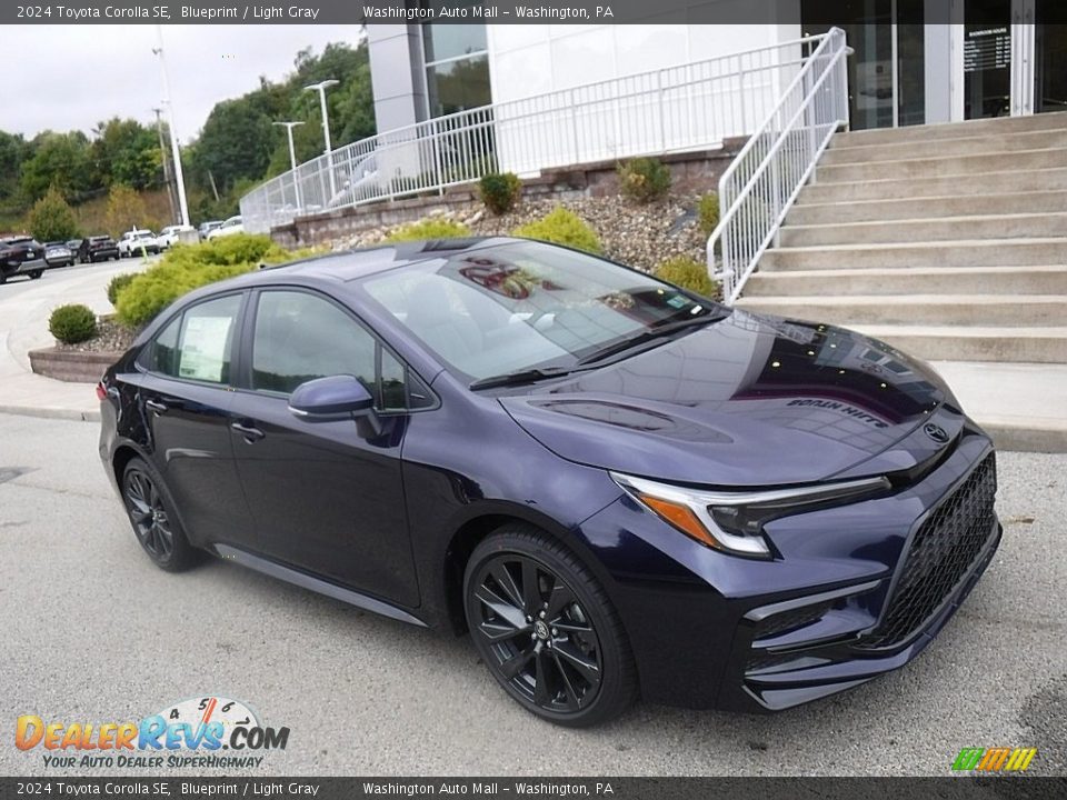 Front 3/4 View of 2024 Toyota Corolla SE Photo #1