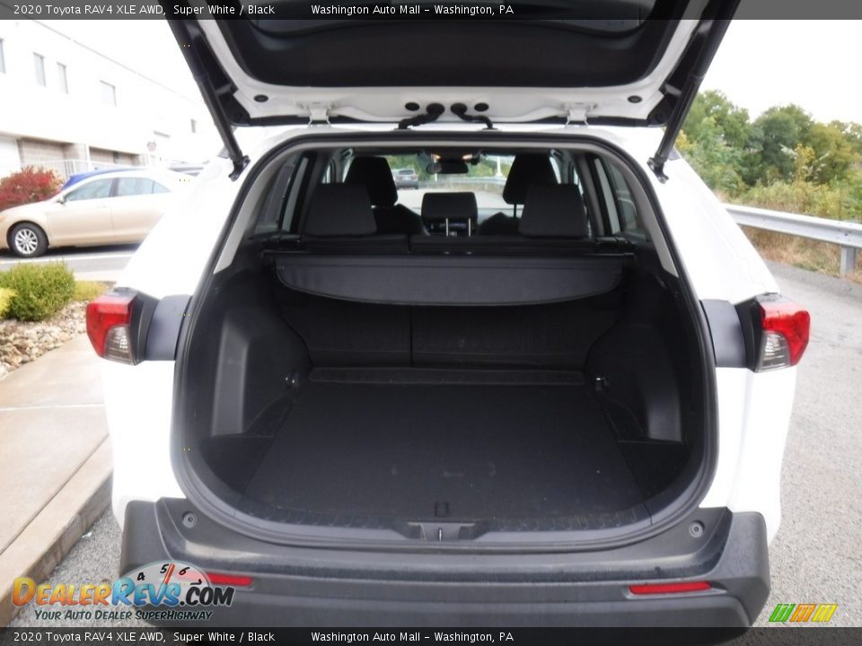 2020 Toyota RAV4 XLE AWD Trunk Photo #32