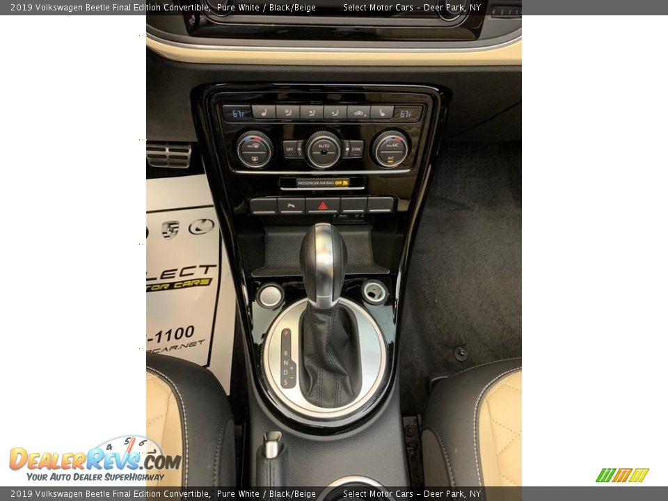 2019 Volkswagen Beetle Final Edition Convertible Shifter Photo #12
