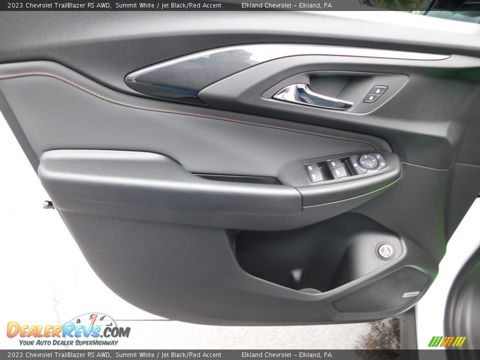 Door Panel of 2023 Chevrolet TrailBlazer RS AWD Photo #16