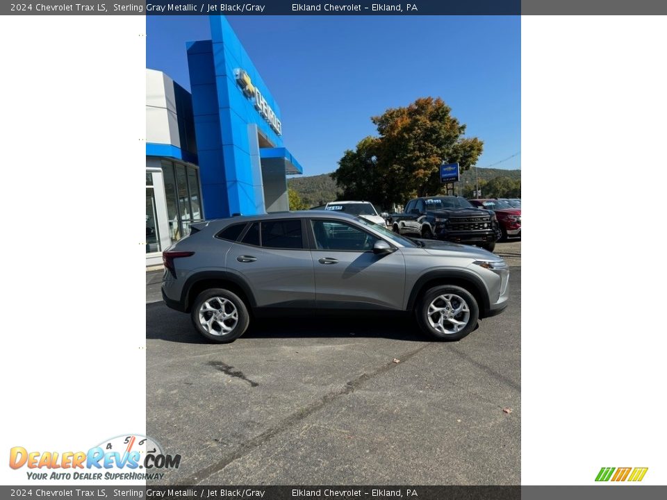 2024 Chevrolet Trax LS Sterling Gray Metallic / Jet Black/Gray Photo #5