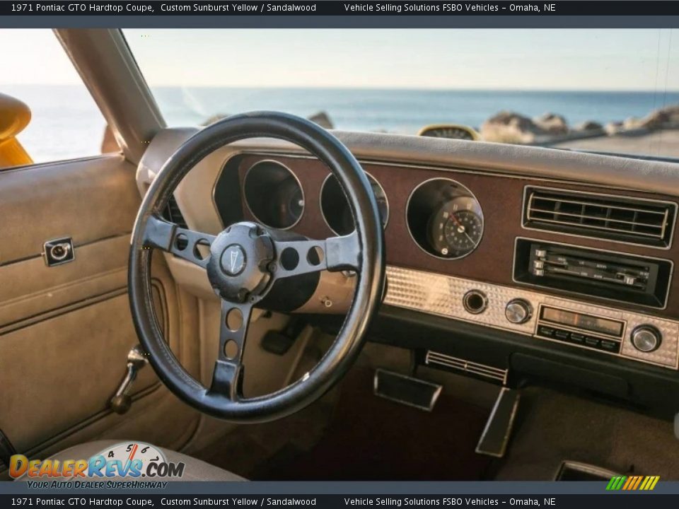 Dashboard of 1971 Pontiac GTO Hardtop Coupe Photo #6