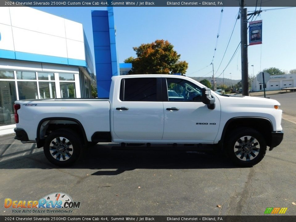 Summit White 2024 Chevrolet Silverado 2500HD Custom Crew Cab 4x4 Photo #7