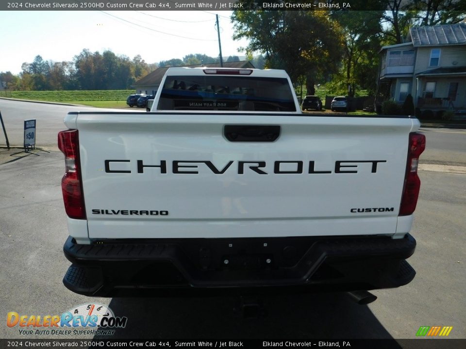 2024 Chevrolet Silverado 2500HD Custom Crew Cab 4x4 Summit White / Jet Black Photo #10