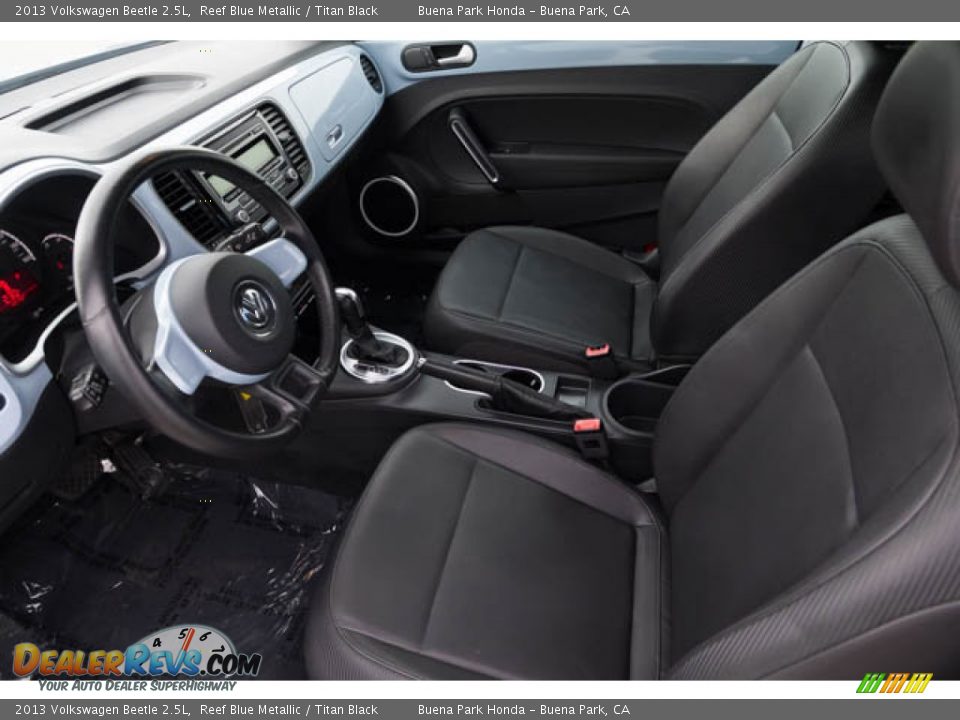 Front Seat of 2013 Volkswagen Beetle 2.5L Photo #3