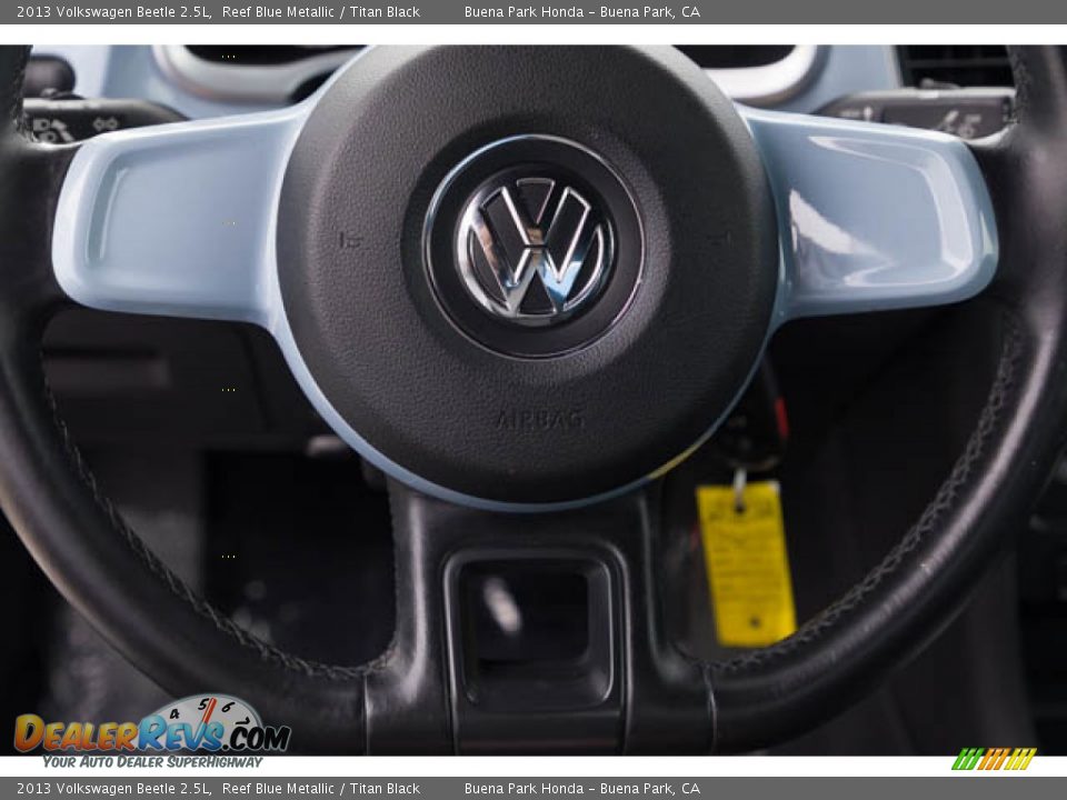2013 Volkswagen Beetle 2.5L Steering Wheel Photo #13