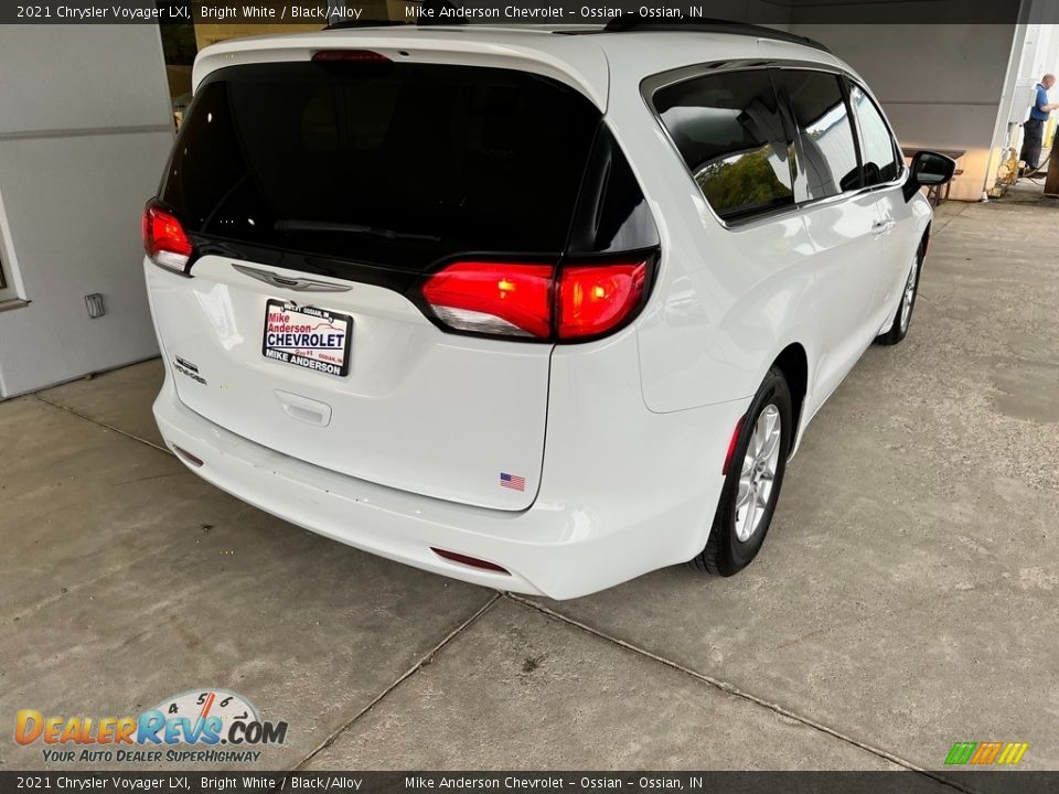 2021 Chrysler Voyager LXI Bright White / Black/Alloy Photo #6