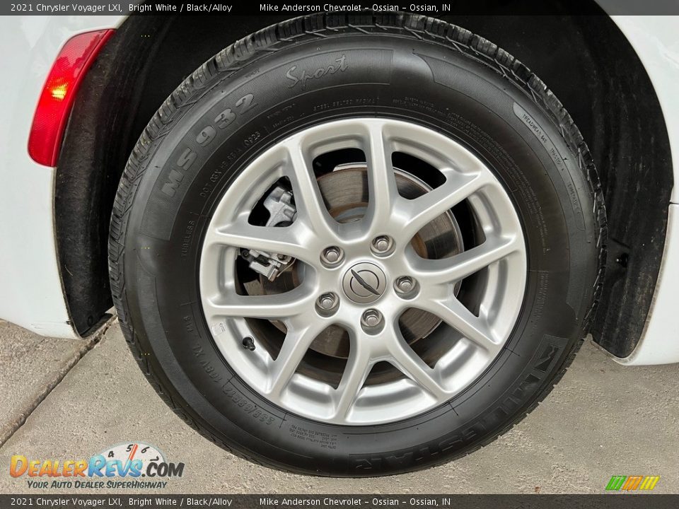 2021 Chrysler Voyager LXI Wheel Photo #13