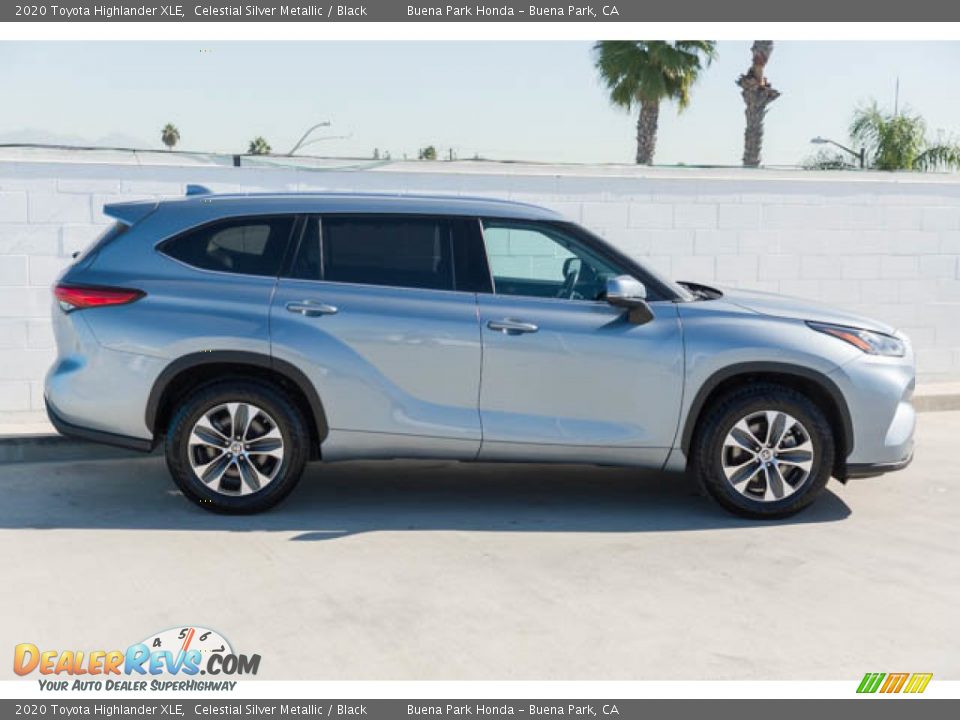 Celestial Silver Metallic 2020 Toyota Highlander XLE Photo #10