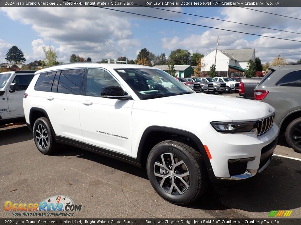 Front 3/4 View of 2024 Jeep Grand Cherokee L Limited 4x4 Photo #6