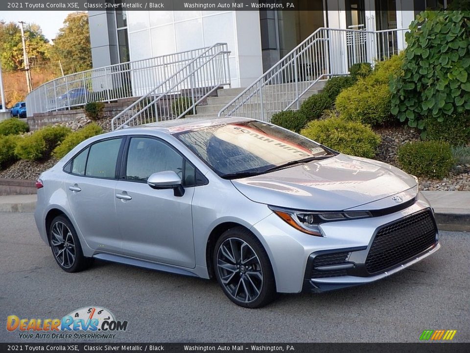 Front 3/4 View of 2021 Toyota Corolla XSE Photo #1