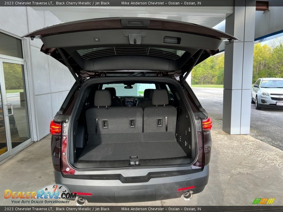 2023 Chevrolet Traverse LT Trunk Photo #9