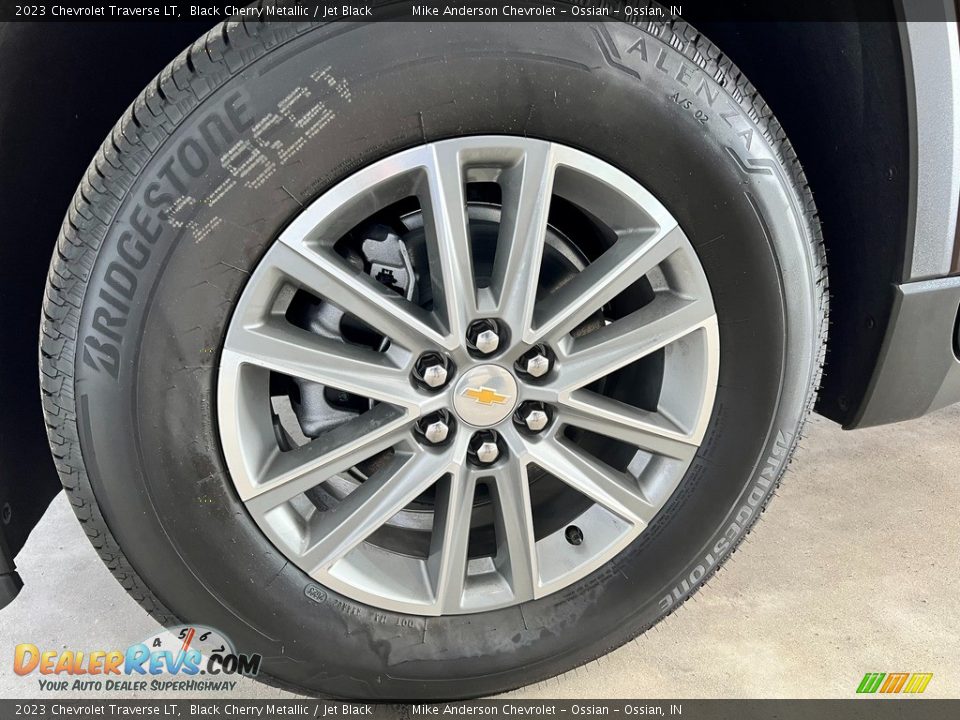 2023 Chevrolet Traverse LT Wheel Photo #12