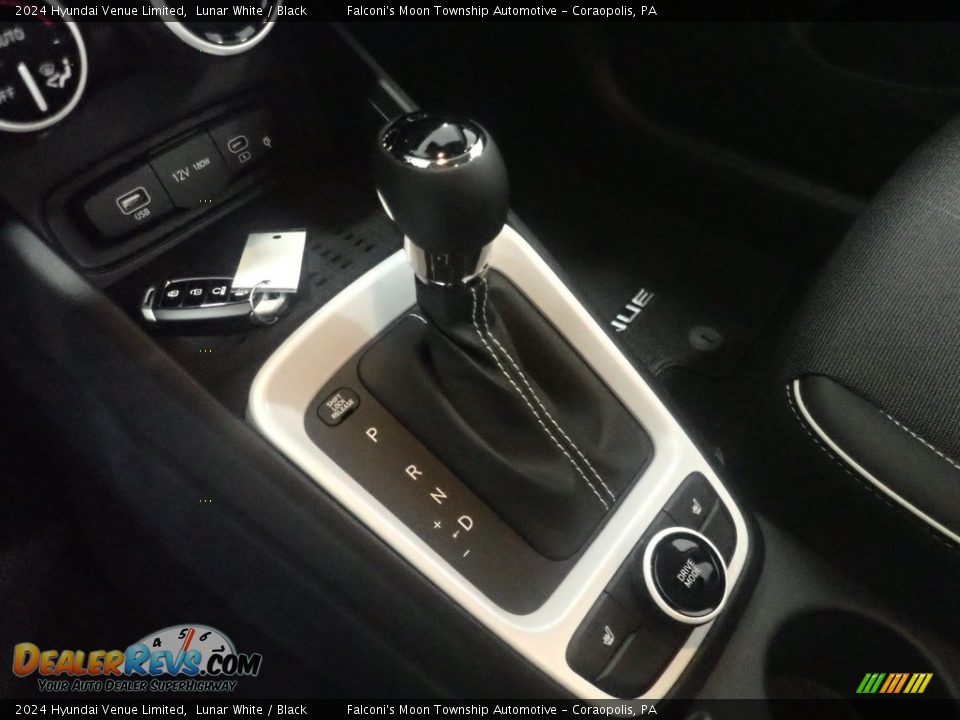 2024 Hyundai Venue Limited Shifter Photo #15