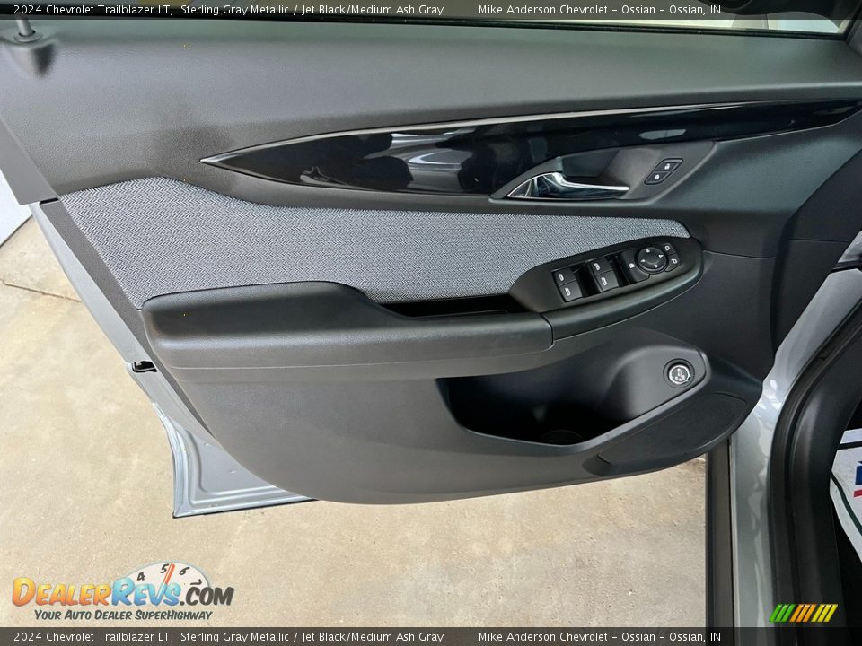 Door Panel of 2024 Chevrolet Trailblazer LT Photo #15