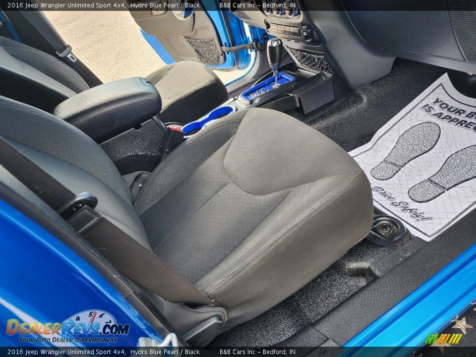 2016 Jeep Wrangler Unlimited Sport 4x4 Hydro Blue Pearl / Black Photo #19