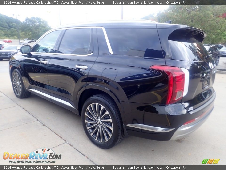 2024 Hyundai Palisade Calligraphy AWD Abyss Black Pearl / Navy/Beige Photo #5