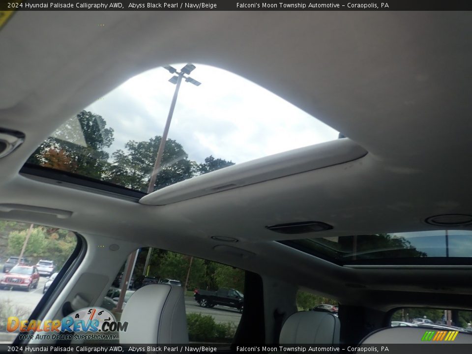 Sunroof of 2024 Hyundai Palisade Calligraphy AWD Photo #15