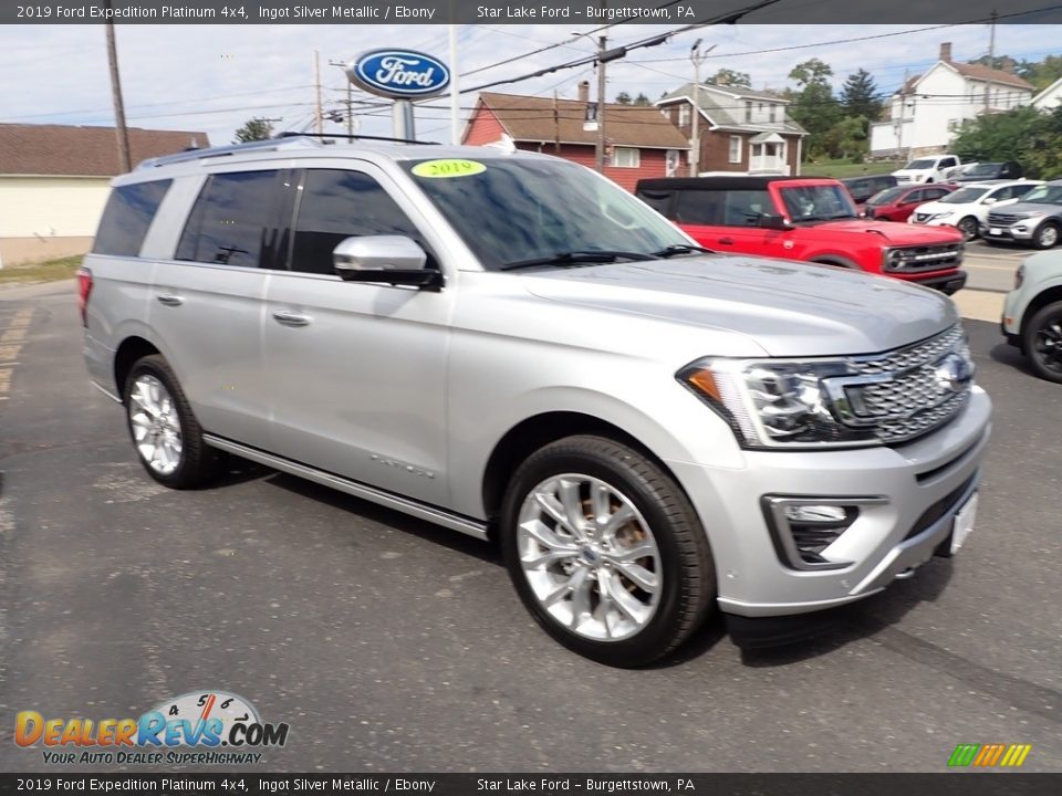 Front 3/4 View of 2019 Ford Expedition Platinum 4x4 Photo #7