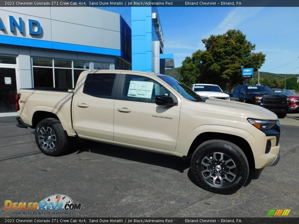 2023 Chevrolet Colorado Z71 Crew Cab 4x4 Sand Dune Metallic / Jet Black/Adrenaline Red Photo #3